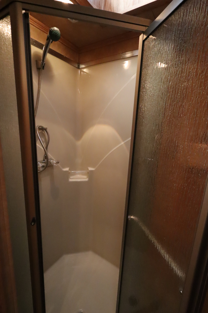 Used 2010 Platinum 3 Horse LQ Horse Trailer