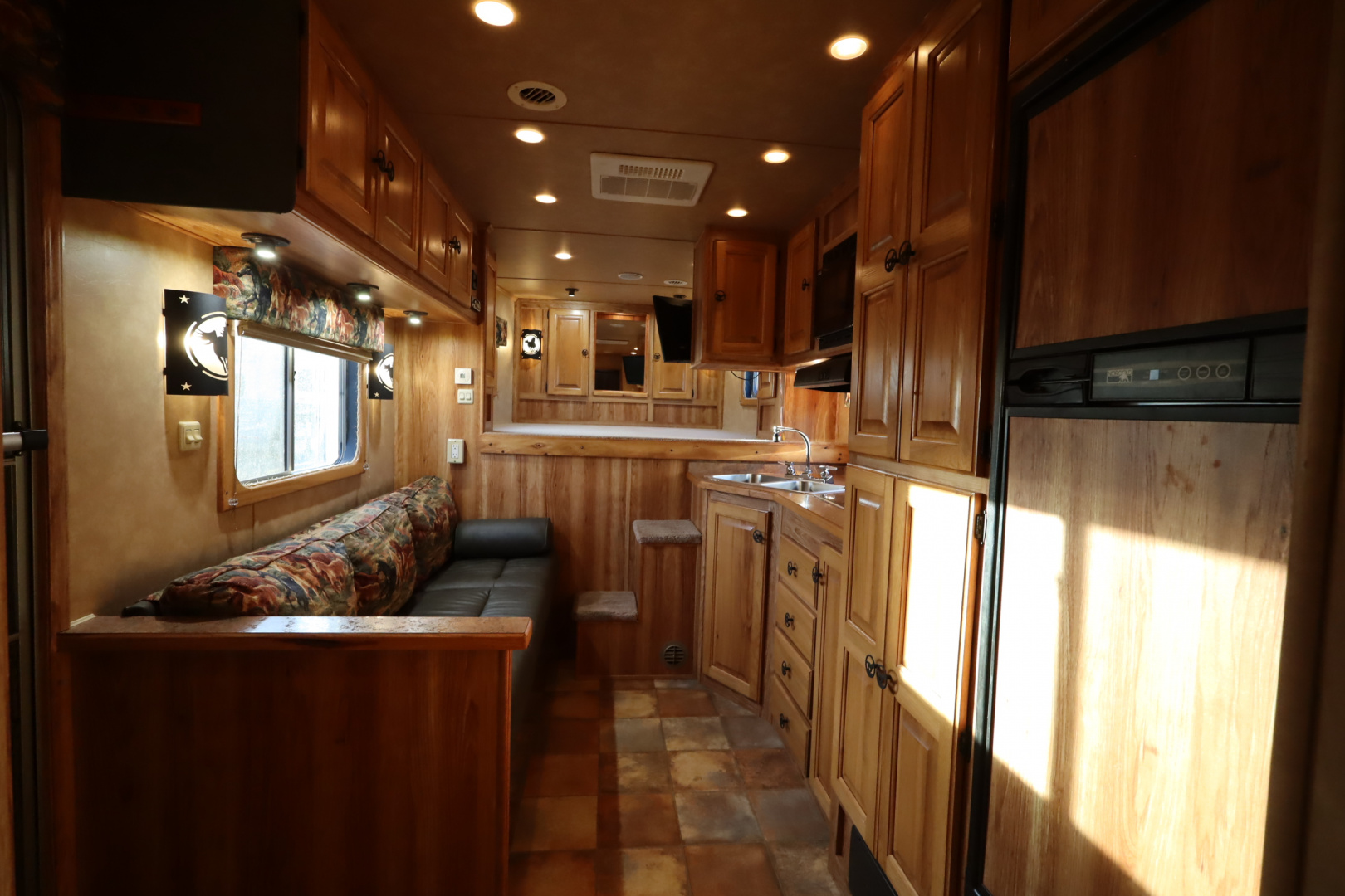 Used 2010 Platinum 3 Horse LQ Horse Trailer