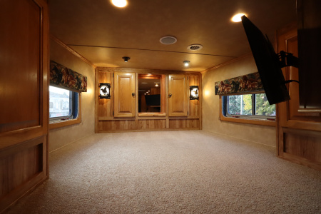 Used 2010 Platinum 3 Horse LQ Horse Trailer
