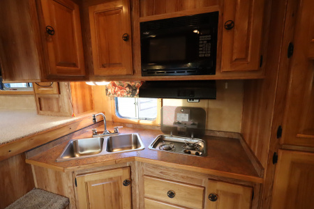 Used 2010 Platinum 3 Horse LQ Horse Trailer