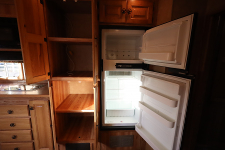 Used 2010 Platinum 3 Horse LQ Horse Trailer