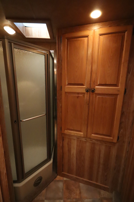 Used 2010 Platinum 3 Horse LQ Horse Trailer