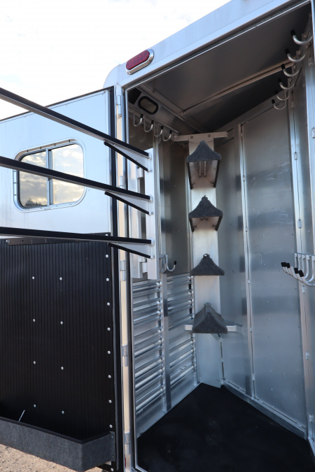 Used 2010 Platinum 3 Horse LQ Horse Trailer