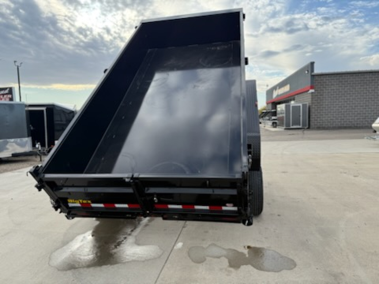 New 2026 Big Tex Trailers 14LX-14C2SA-BK Dump Trailer
