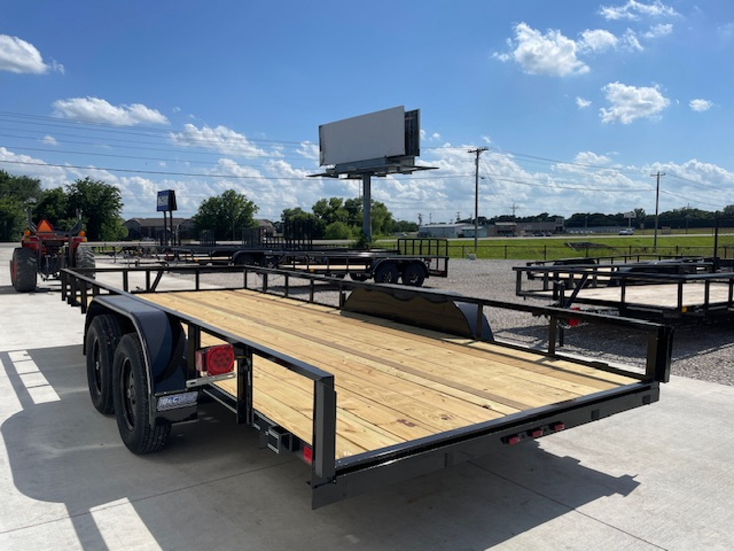 New 2026 DAVIDSON 83X18 TANDEM 3500lb AXLES, ANGLE TOP UTILITY W 1 BRAKE, SLIDE OUT RAMPS , WRAPPED TONGUE