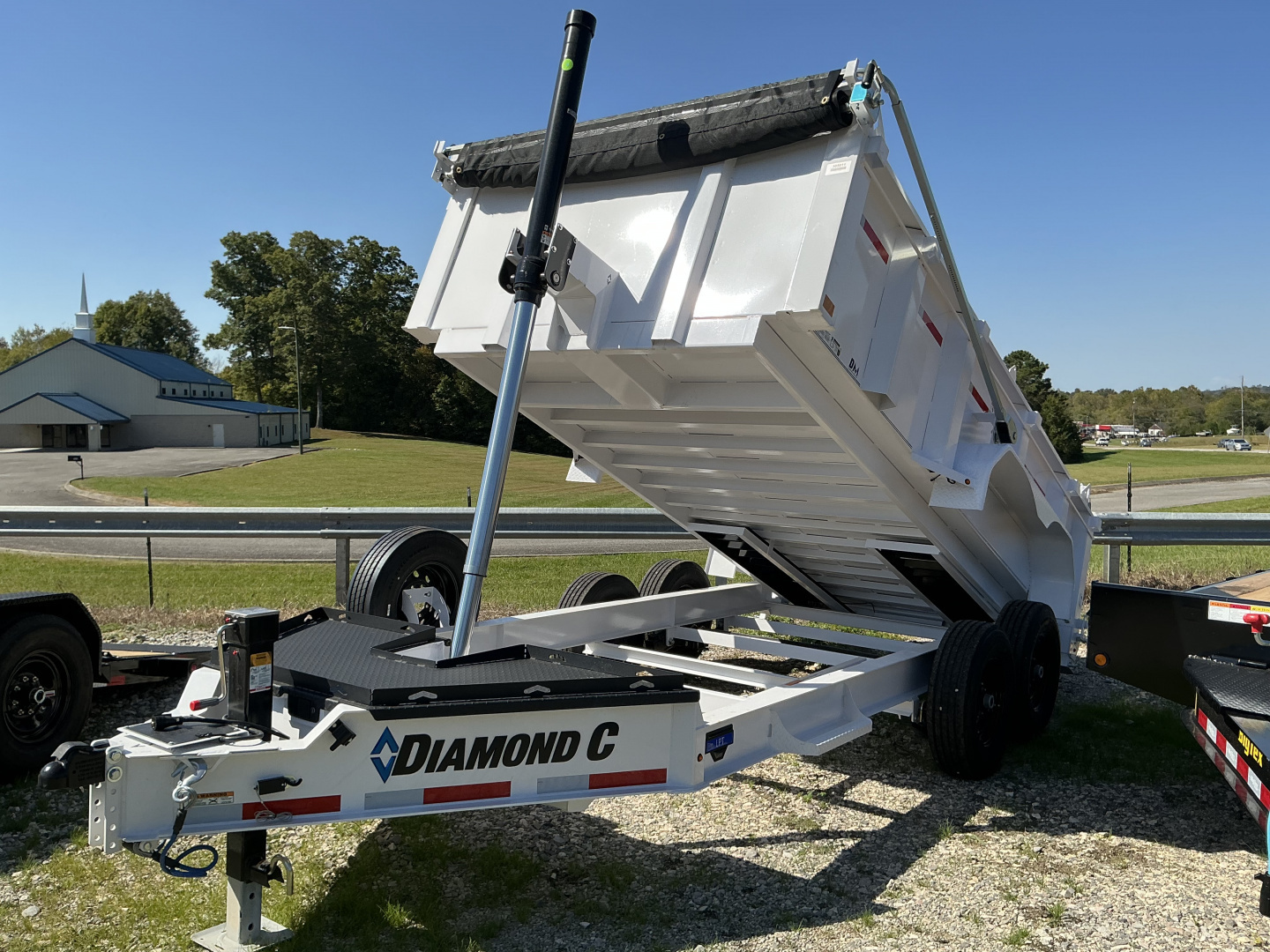 New 2026 Diamond C LPT207 14’ Dump Trailer 32’HIGH SIDES, TARP, RAMPS, STABILIZER FEET, 15.4K GVWR