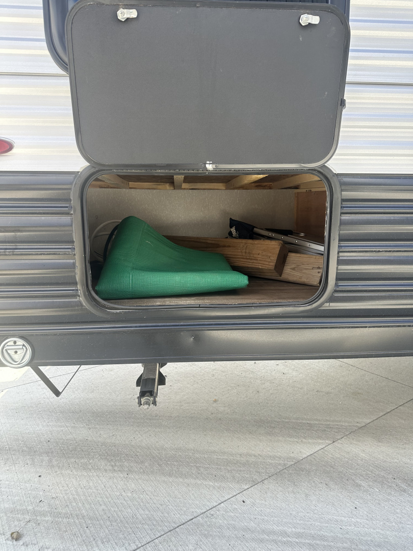 Used CONSIGNMENT - 2022 Forest River Grey Wolf 26DJSE Travel Trailer