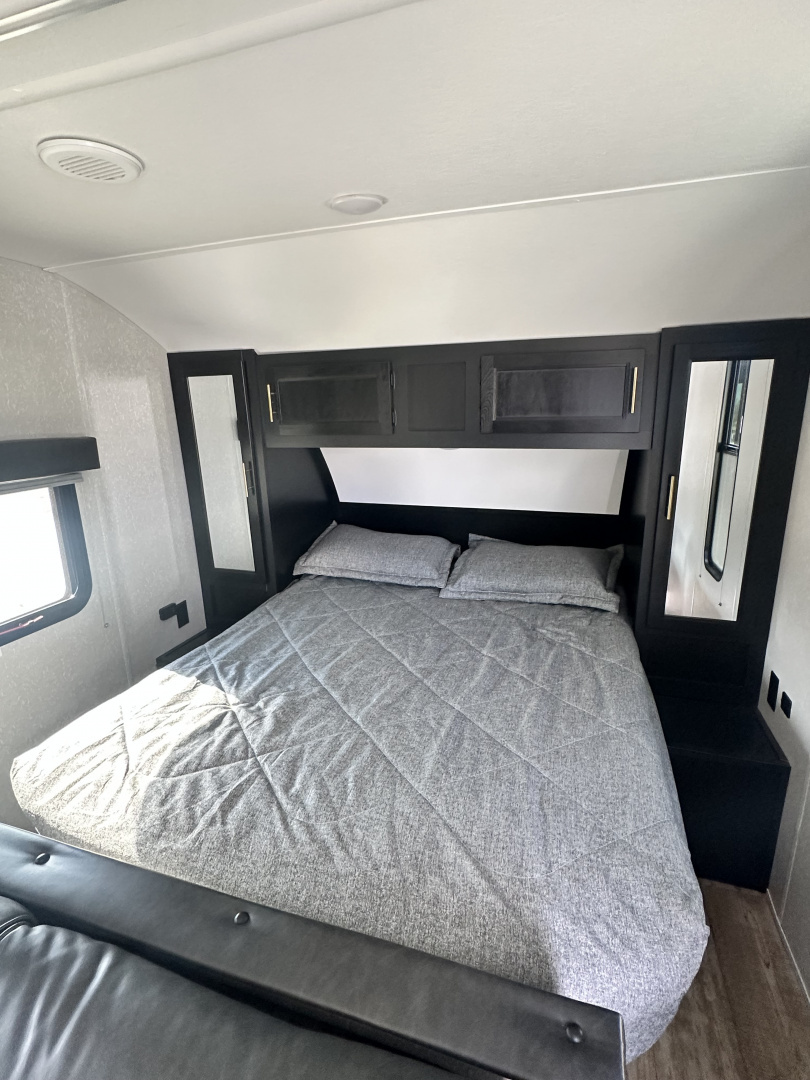 Used CONSIGNMENT - 2022 Forest River Grey Wolf 26DJSE Travel Trailer