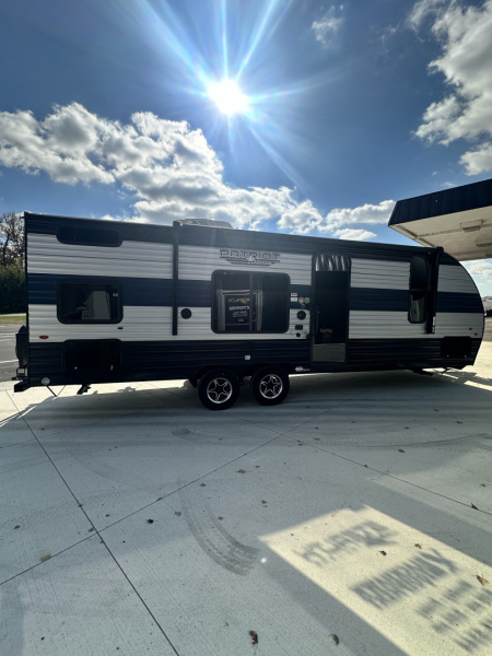 Used CONSIGNMENT - 2022 Forest River Grey Wolf 26DJSE Travel Trailer