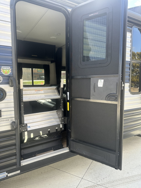 Used CONSIGNMENT - 2022 Forest River Grey Wolf 26DJSE Travel Trailer