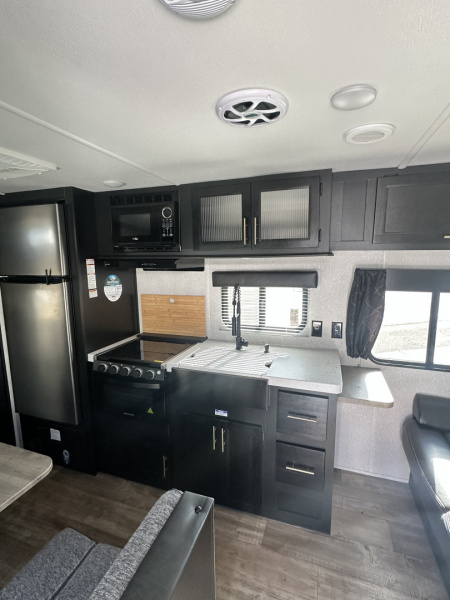 Used CONSIGNMENT - 2022 Forest River Grey Wolf 26DJSE Travel Trailer