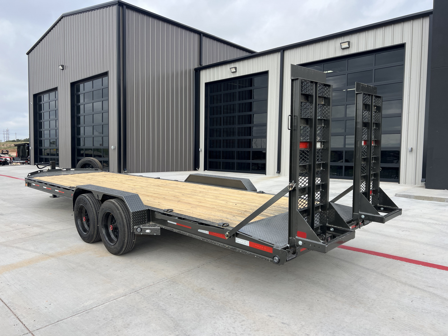 New 2026 MAXX-D 83"x24' 16k I-Beam Equipment Trailer – EHX