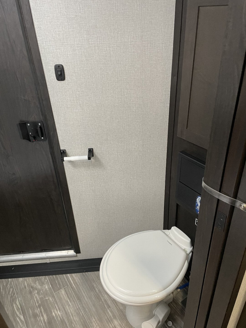 New 2026 Bison Trailers SV8311B Horse Trailer