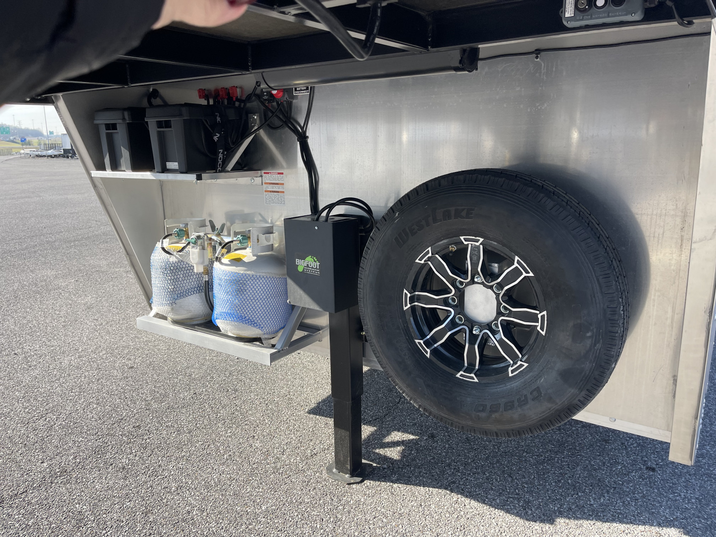 New 2026 Bison Trailers SV8311B Horse Trailer