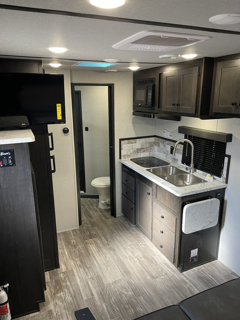 New 2026 Bison Trailers SV8311B Horse Trailer