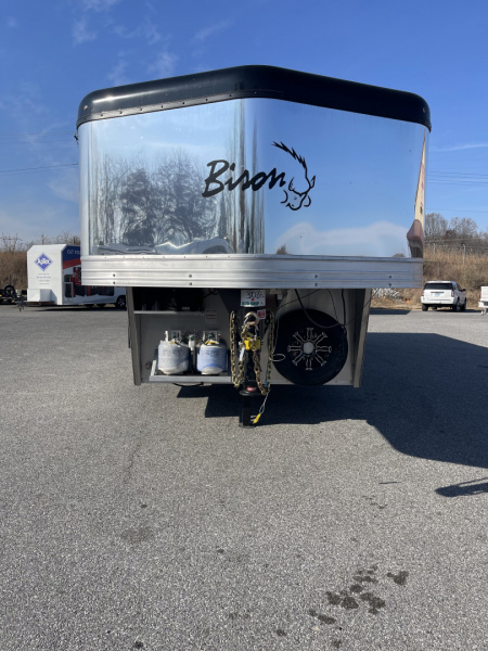 New 2026 Bison Trailers SV8311B Horse Trailer