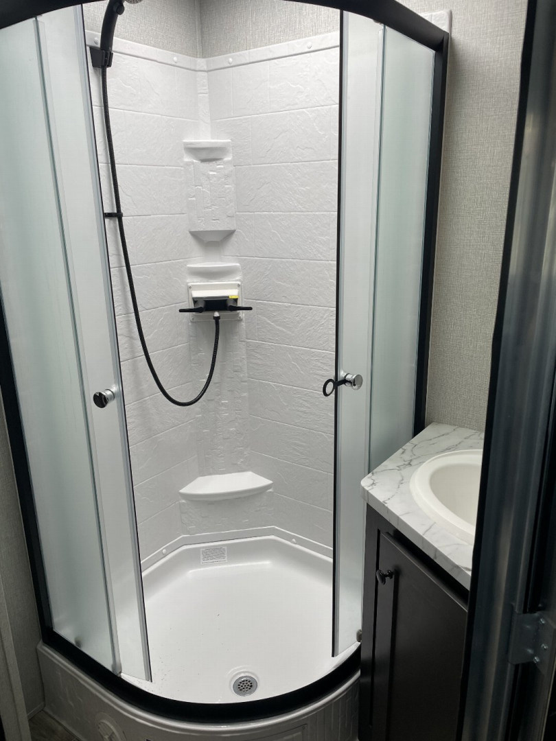 New 2026 Bison Trailers SV8309B Horse Trailer