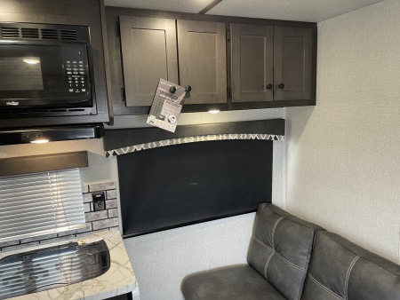 New 2026 Bison Trailers SV8309B Horse Trailer