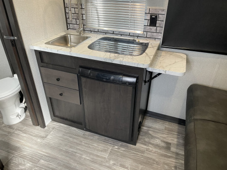 New 2026 Bison Trailers SV8309B Horse Trailer