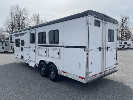 New 2026 Bison Trailers SV8309B Horse Trailer