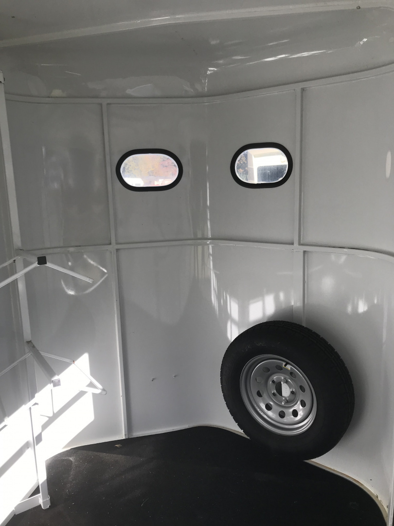 Used 2022 Bee 2 Horse Durango W/DR Horse Trailer