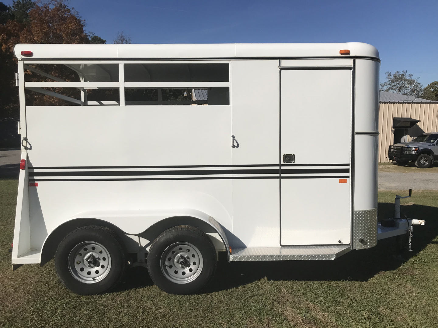 Used 2022 Bee 2 Horse Durango W/DR Horse Trailer