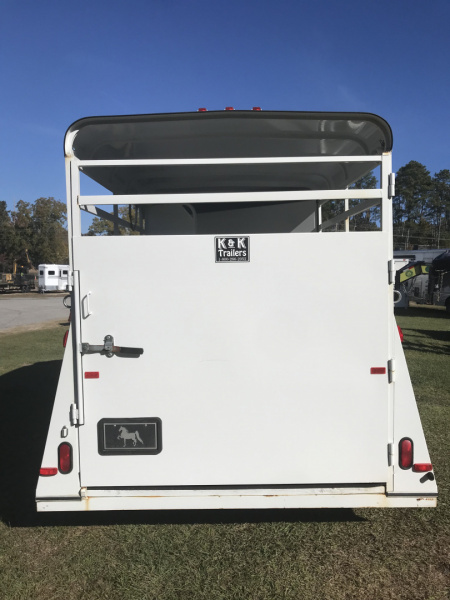 Used 2022 Bee 2 Horse Durango W/DR Horse Trailer