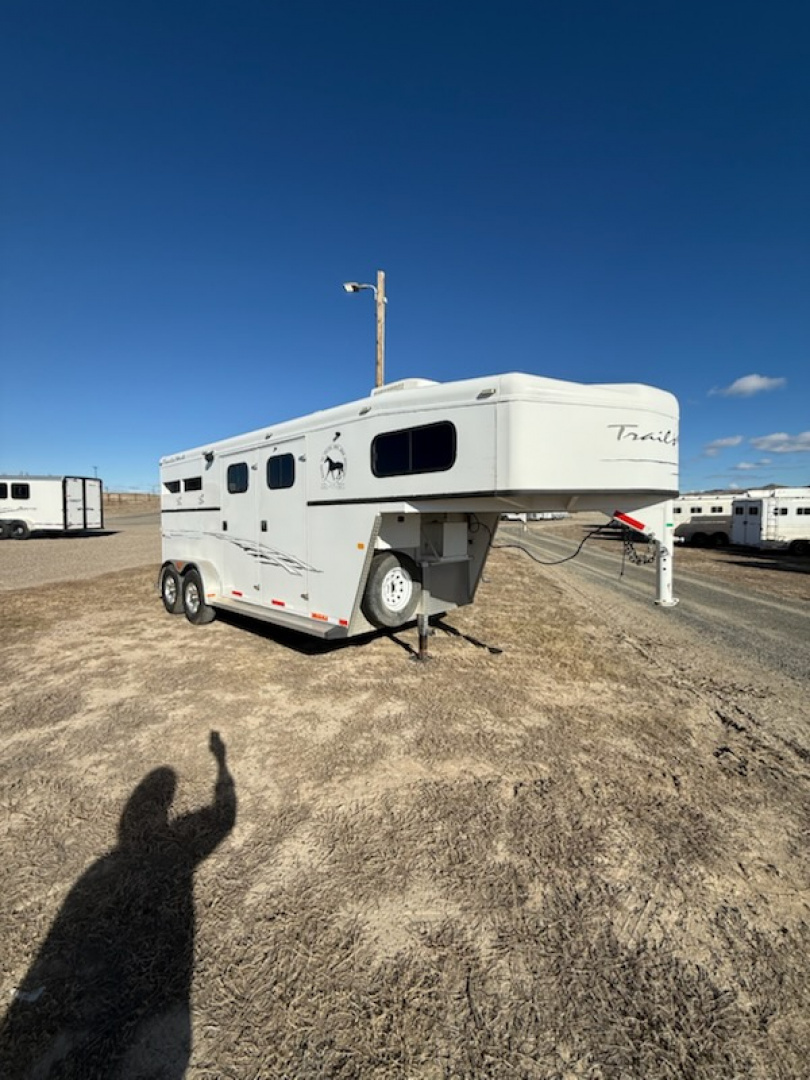 Used 2009 Trails West CLASSIC II 2H GN Horse Trailer
