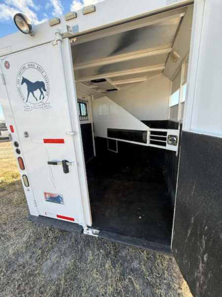 Used 2009 Trails West CLASSIC II 2H GN Horse Trailer