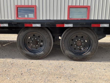 Used 2025 Big Tex 102"x40' GN Flatbed w/ Mega Ramps