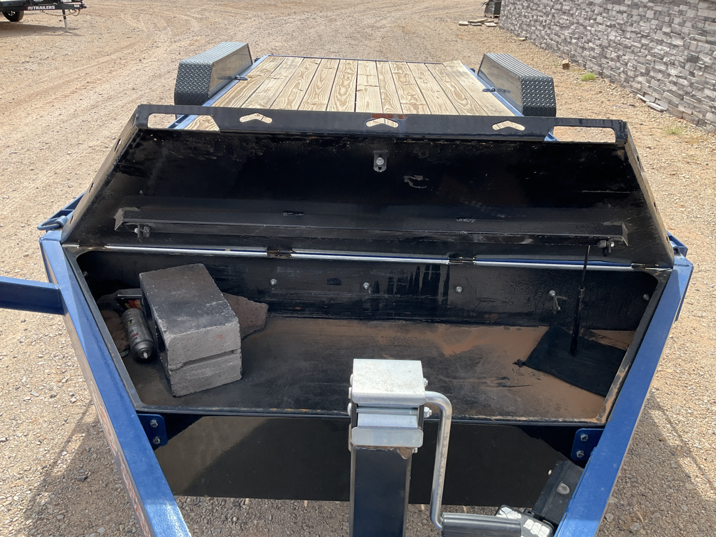 Used 2024 Super Champion 83"x18' Car hauler