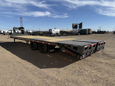 New 2026 Diamond C 102"x32' Engineered Beam FMAX212 w/ Max Ramps