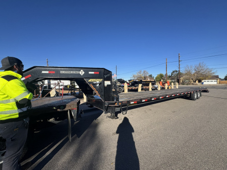 Used 2022 Diamond T 8.5-35+5DeckOverGooseNeckMAXX