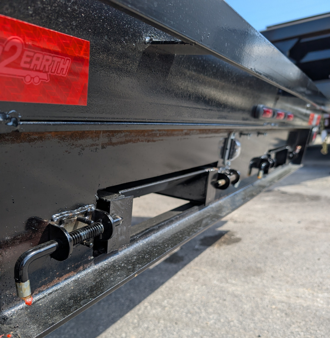 New 2025 Down 2 Earth Trailers DTE828GNDO7B Deckover Trailer
