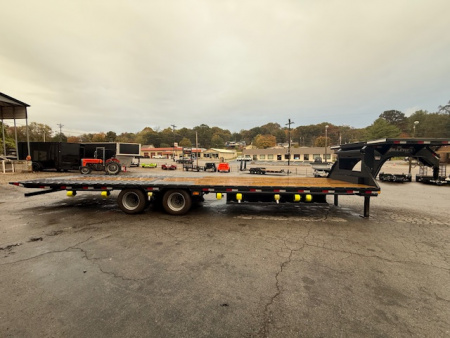 New 2026 Hillcrest Trailers 20+12 HYD DOVE 25.9K Equipment Trailer