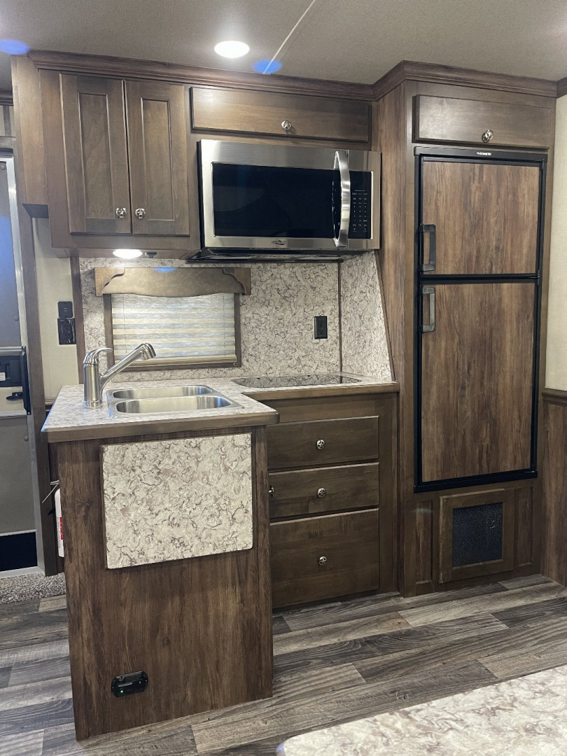 Used 2024 Merhow Trailers 8314-B RWS Horse Trailer