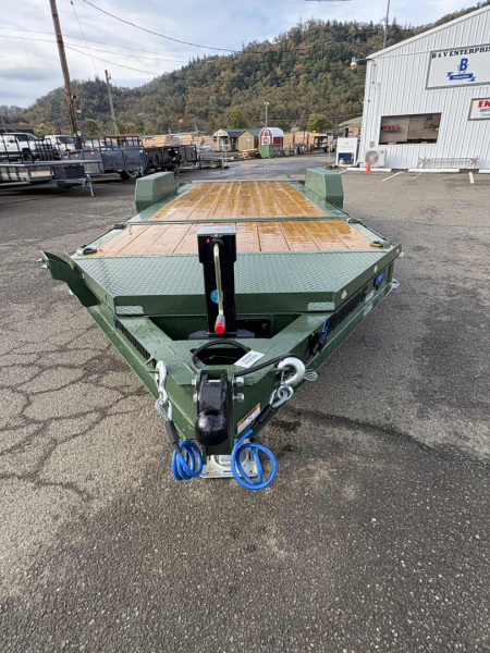 New EQUIPMENT TRAILER 2026 Diamond C HDT207 82X20 14000 GVWR MILITARY GREEN