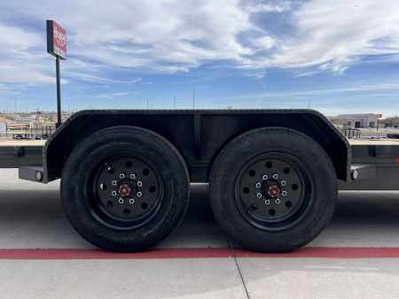 New 2026 MAXX-D 83”x22’ BP Gravity Equipment Tilt – G8X