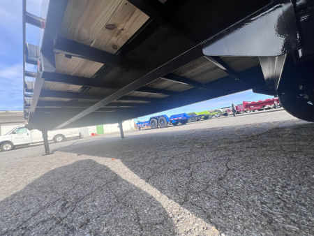 New 2026 Big Tex Trailers 8.5x20+5 15.9K Gooseneck Deckover Trailer