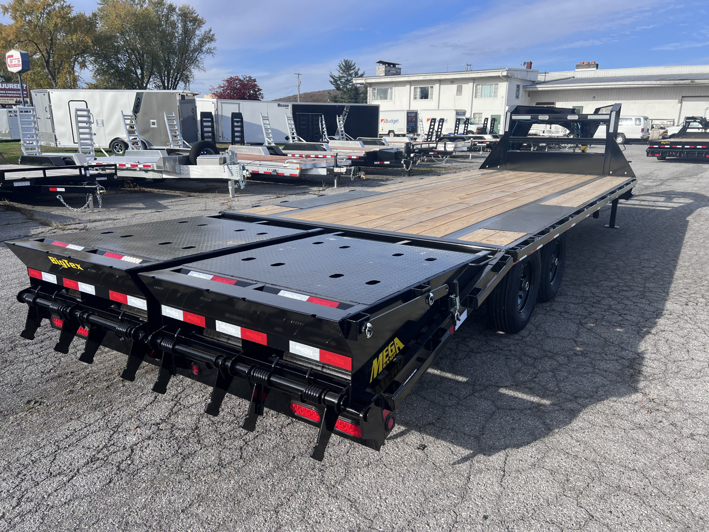 New 2026 Big Tex Trailers 8.5x20+5 15.9K Gooseneck Deckover Trailer