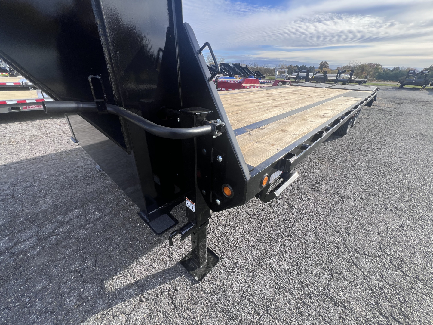 New 2026 Big Tex Trailers 8.5x20+5 15.9K Gooseneck Deckover Trailer