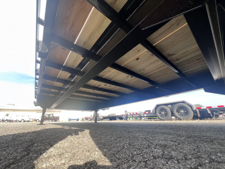 New 2026 Big Tex Trailers 8.5x20+5 15.9K Gooseneck Deckover Trailer