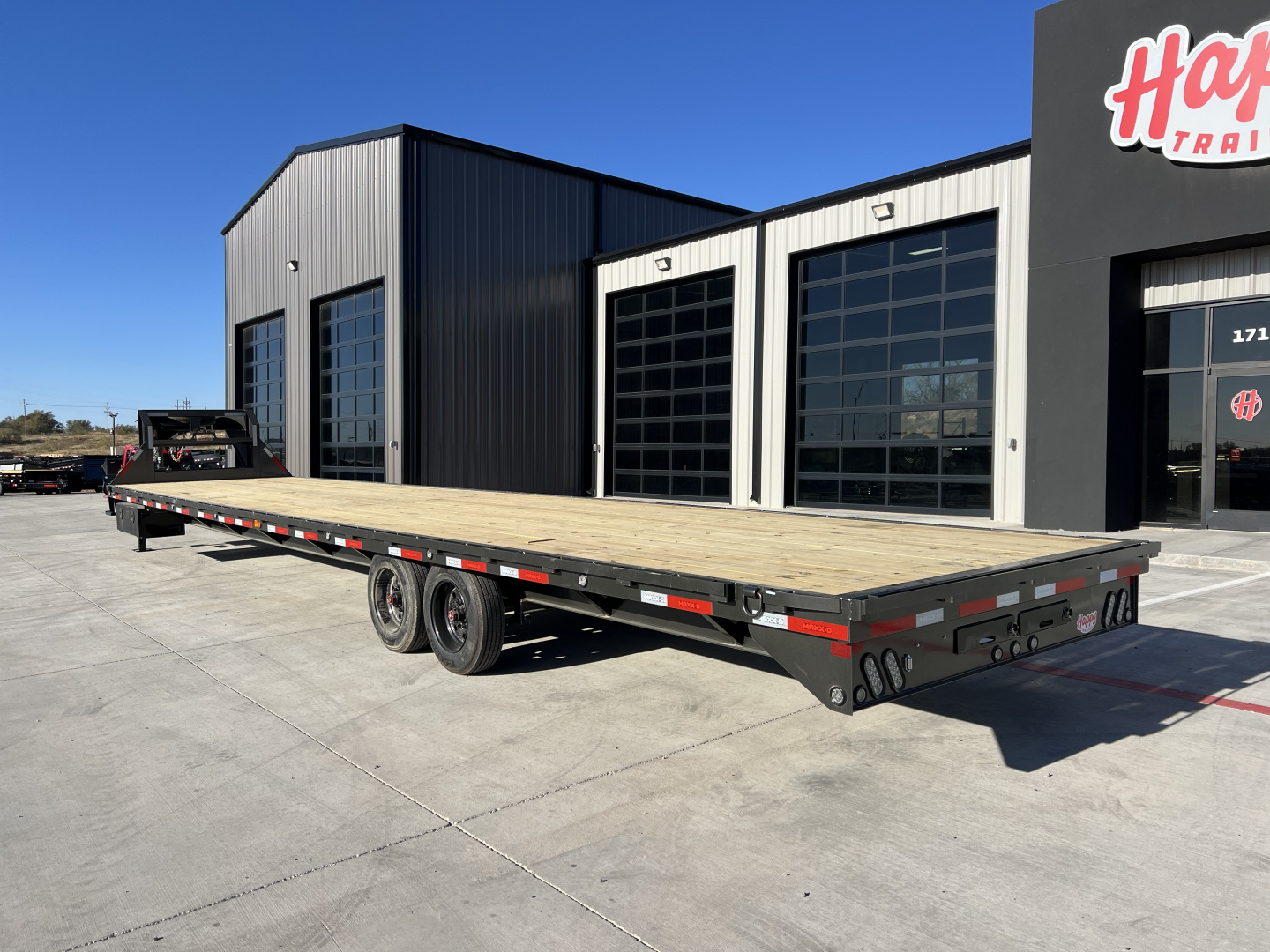 New 2026 MAXX-D 102”x40’ Gooseneck Flatbed w/ Singles – GSX