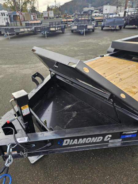 New SPLIT-TILT 2026 Diamond C Trailers HDT307 82X22 Equipment TRIPLE AXLE 21000 GVWR METALLIC GRAY