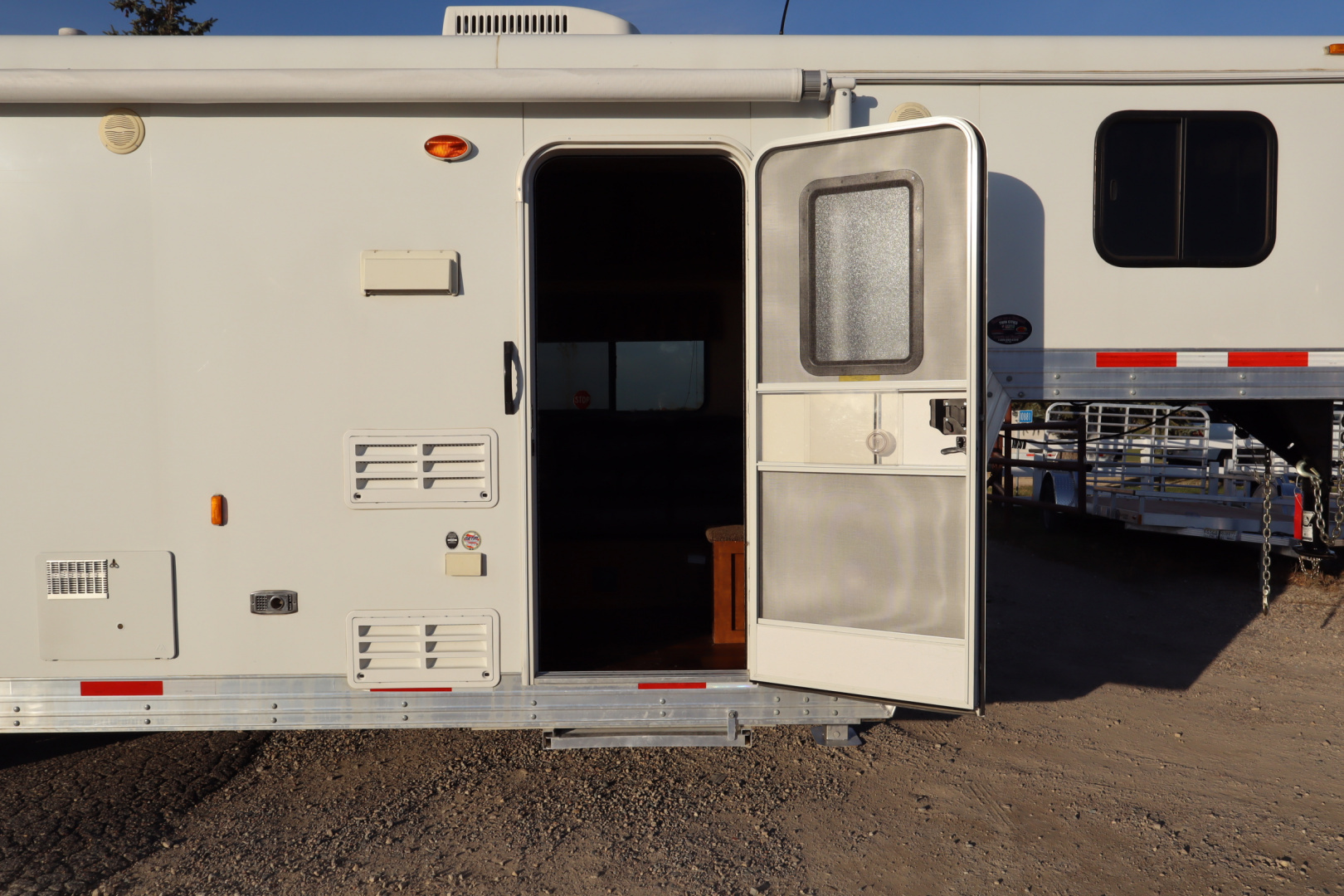 Used 2013 Bison Trailers 3 Horse LQ Horse Trailer