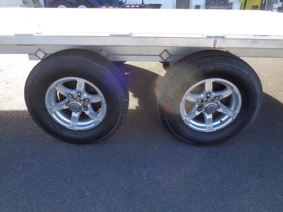 Used 2022 Aluma * 1026H * 26Ft Tandem Axle Deck Over 10k Aluminum Utility Trailer