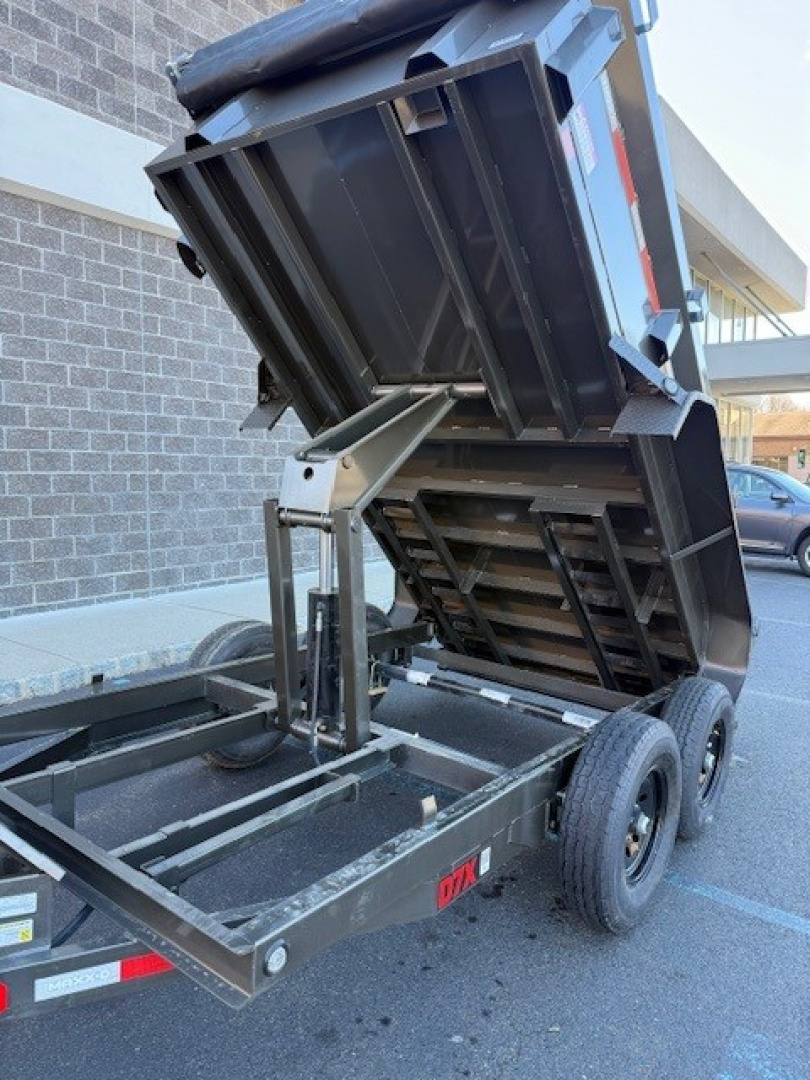 New 2026 MAXX-D D7B7212 Dump Trailer