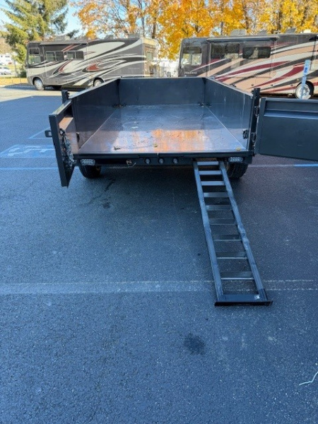 New 2026 MAXX-D D7B7212 Dump Trailer