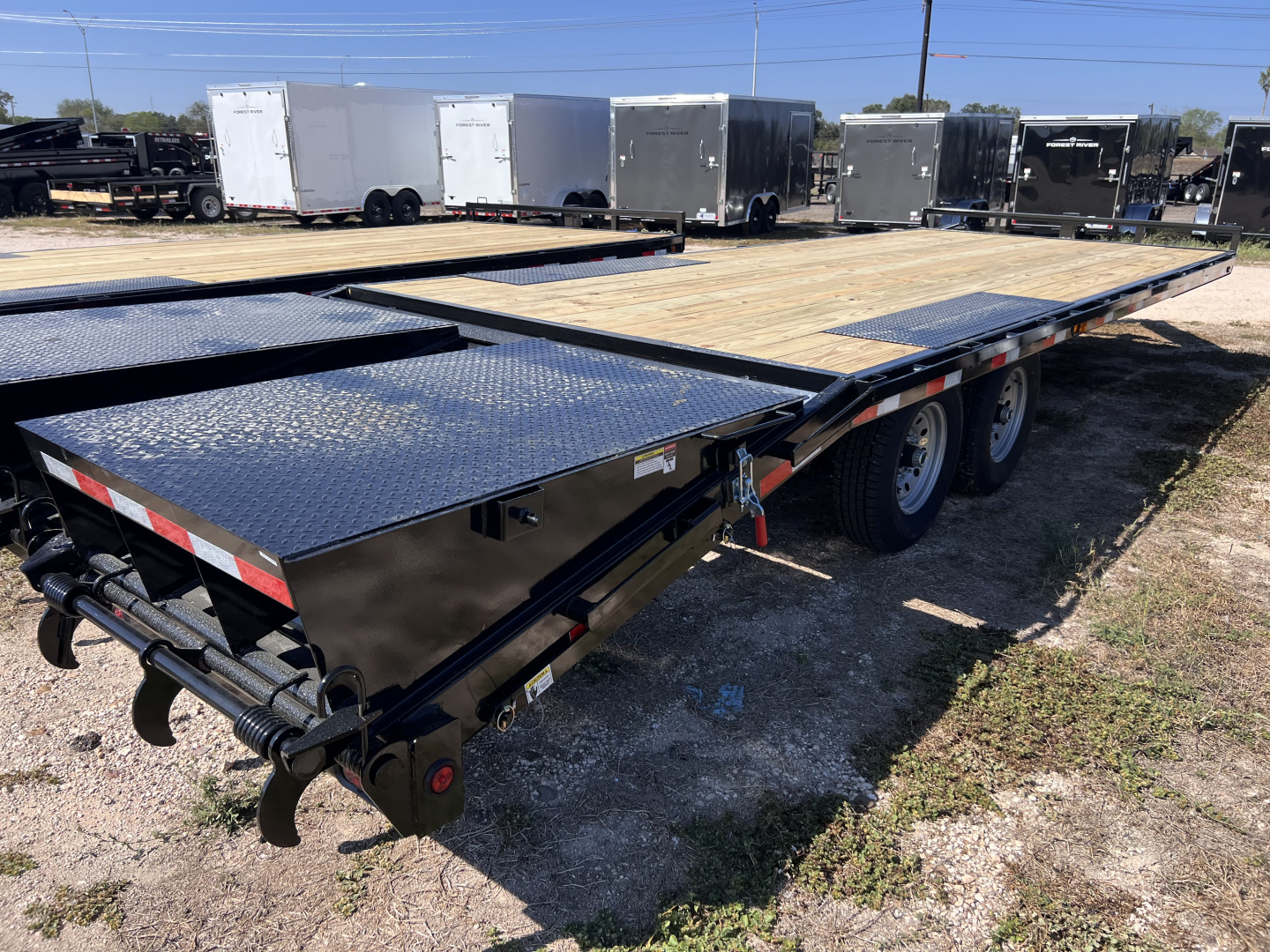 New 2026 East Texas Trailers 102x25ft Bumper Pull Deckover Flatbed Trailer 14k