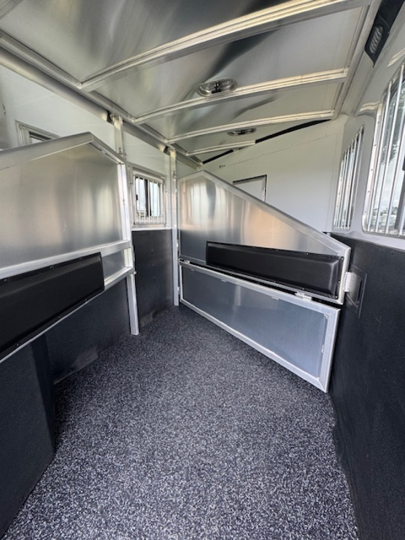 New 2025 Exiss Trailers 2025 Exiss Escape 7306 LQ Horse Trailer